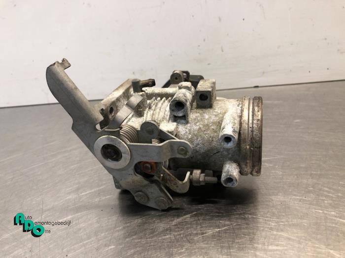 Gebruikte Gasklephuis BMW 3 serie Touring (E30/5) 316i Prijs € 75,00 Margeregeling aangeboden door Autodemontagebedrijf Otte