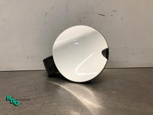 Gebruikte Tank Klep Peugeot 208 I (CA/CC/CK/CL) 1.0 Vti 12V PureTech Prijs € 10,00 Margeregeling aangeboden door Autodemontagebedrijf Otte