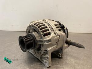 Gebruikte Dynamo Seat Cordoba Vario (6K5) 1.4i Prijs € 25,00 Margeregeling aangeboden door Autodemontagebedrijf Otte