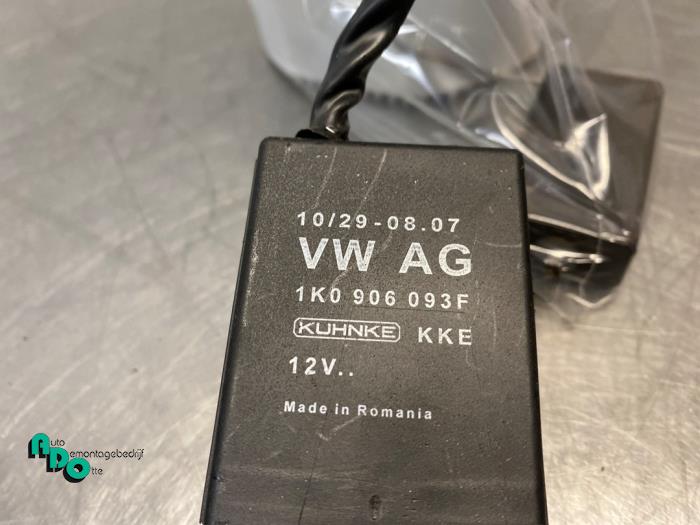 Brandstofpomp Elektrisch van een Volkswagen Golf VI (5K1) 1.2 TSI BlueMotion 2010