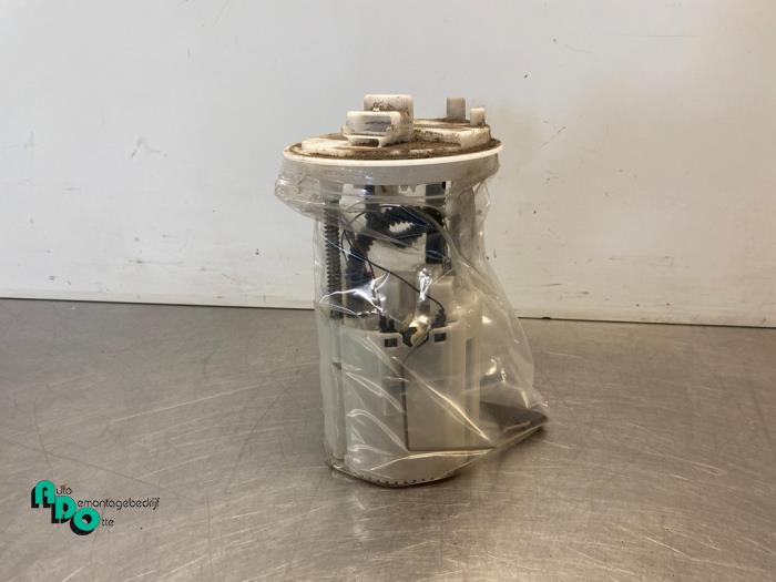 Gebruikte Tank element Pomp Opel Corsa D 1.2 16V Prijs € 10,00 Margeregeling aangeboden door Autodemontagebedrijf Otte