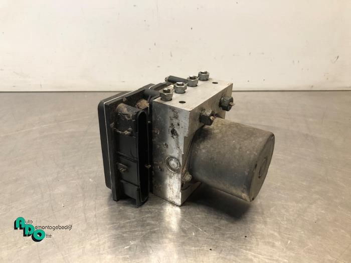 Gebruikte ABS Pomp Mercedes B (W245) 2.0 B-200 16V Prijs € 15,00 Margeregeling aangeboden door Autodemontagebedrijf Otte
