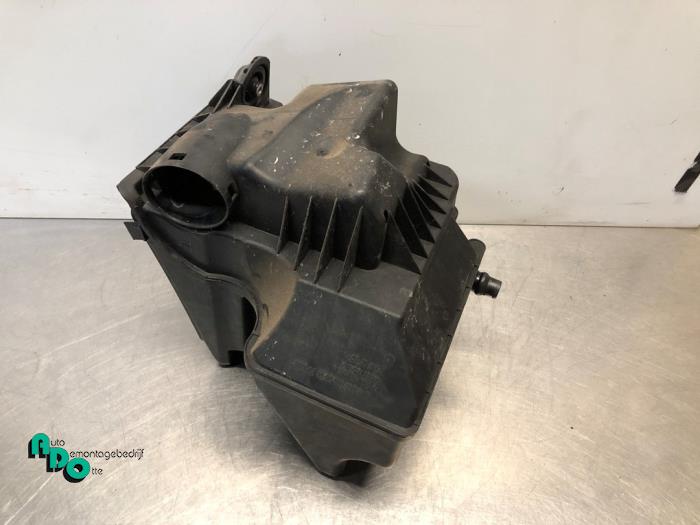 Gebruikte Luchtfilterhuis Mercedes B (W245) 2.0 B-200 16V Prijs € 15,00 Margeregeling aangeboden door Autodemontagebedrijf Otte