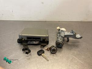 Gebruikte Contactslot + computer Toyota Starlet (EP8/NP8) 1.3 Friend,XLi 12V Prijs € 120,00 Margeregeling aangeboden door Autodemontagebedrijf Otte