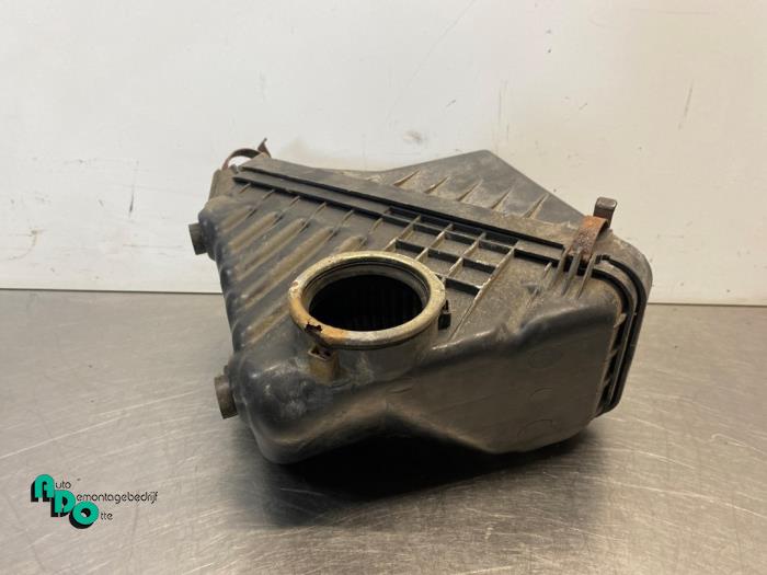 Gebruikte Luchtfilterhuis Toyota Starlet (EP8/NP8) 1.3 Friend,XLi 12V Prijs € 50,00 Margeregeling aangeboden door Autodemontagebedrijf Otte
