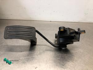 Gebruikte Sensor Gaspedaalpositie Nissan Qashqai (J10) 2.0 16V 4x4 Prijs € 30,00 Margeregeling aangeboden door Autodemontagebedrijf Otte