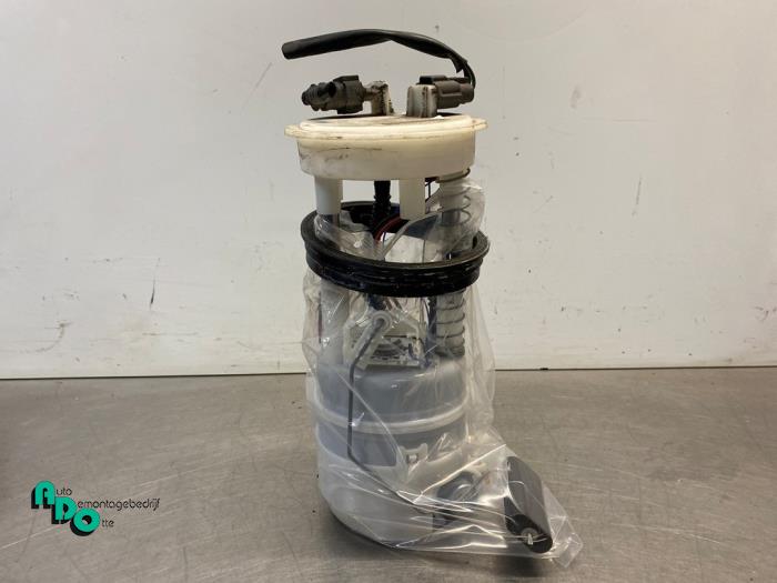 Gebruikte Tank element Pomp Nissan Qashqai (J10) 2.0 16V 4x4 Prijs € 25,00 Margeregeling aangeboden door Autodemontagebedrijf Otte