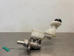 Gebruikte Hoofdremcilinder Nissan Qashqai (J10) 2.0 16V 4x4 Prijs € 10,00 Margeregeling aangeboden door Autodemontagebedrijf Otte