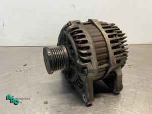 Gebruikte Dynamo Nissan Qashqai (J10) 2.0 16V 4x4 Prijs € 35,00 Margeregeling aangeboden door Autodemontagebedrijf Otte