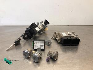 Gebruikte Contactslot + computer Suzuki Alto 1.0 12V Prijs € 100,00 Margeregeling aangeboden door Autodemontagebedrijf Otte