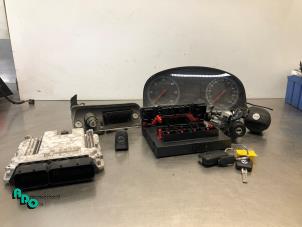 Gebruikte Kontaktslot + computer Volkswagen Caddy III (2KA,2KH,2CA,2CH) 2.0 SDI Prijs € 150,00 Margeregeling aangeboden door Autodemontagebedrijf Otte