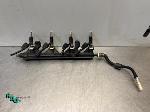 Gebruikte Injector brug Peugeot 308 (4A/C) 1.6 VTI 16V Prijs € 30,00 Margeregeling aangeboden door Autodemontagebedrijf Otte