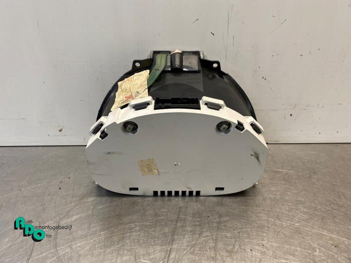 Instrumentenpaneel van een Ford StreetKa 1.6i 2004