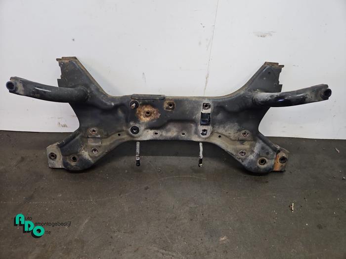 Gebruikte Subframe Mitsubishi Colt (Z2/Z3) 1.3 16V Prijs € 30,00 Margeregeling aangeboden door Autodemontagebedrijf Otte