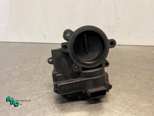 Gebruikte Gasklephuis Peugeot 207 CC (WB) 1.6 16V THP Prijs € 95,00 Margeregeling aangeboden door Autodemontagebedrijf Otte