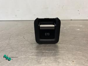 Gebruikte Handrem schakelaar Citroen Berlingo 1.5 BlueHDi 100 Prijs € 6,05 Inclusief btw aangeboden door Autodemontagebedrijf Otte