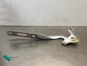 Gebruikte Motorkap Scharnier Citroen Berlingo 1.5 BlueHDi 100 Prijs € 30,25 Inclusief btw aangeboden door Autodemontagebedrijf Otte