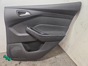 Gebruikte Deurbekleding 4Deurs rechts-achter Ford Focus 3 Wagon 1.0 Ti-VCT EcoBoost 12V 125 Prijs € 30,00 Margeregeling aangeboden door Autodemontagebedrijf Otte