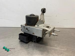 Gebruikte ABS Pomp BMW 3 serie (E46/2) 318 Ci Prijs € 45,00 Margeregeling aangeboden door Autodemontagebedrijf Otte