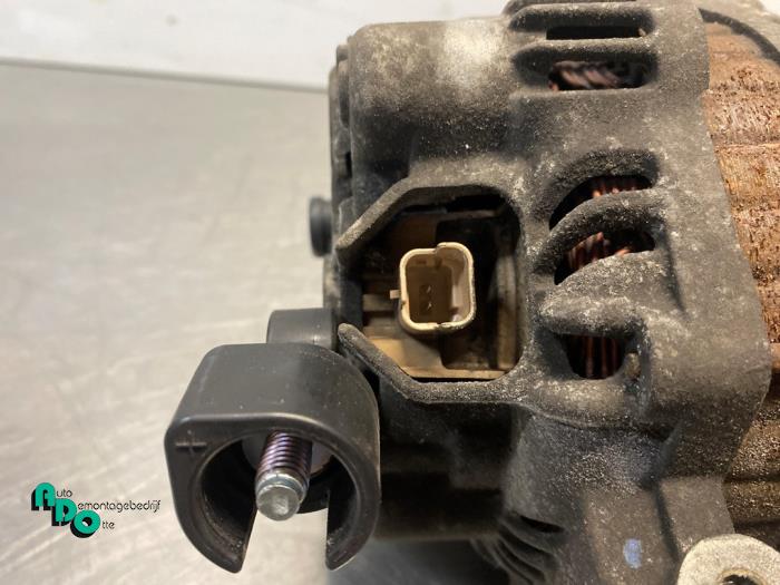 Dynamo van een Peugeot 208 I (CA/CC/CK/CL) 1.4 16V 2012