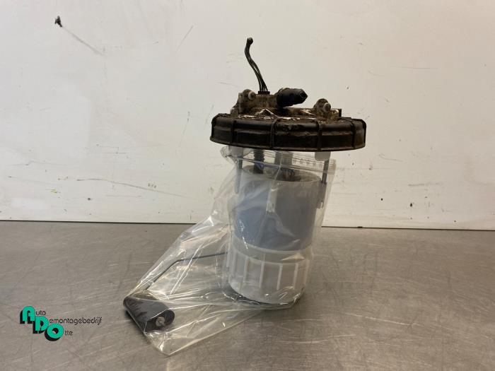 Gebruikte Tank element Pomp Peugeot 208 I (CA/CC/CK/CL) 1.4 16V Prijs € 10,00 Margeregeling aangeboden door Autodemontagebedrijf Otte