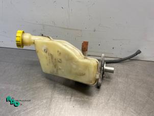 Gebruikte Hoofdremcilinder Peugeot 208 I (CA/CC/CK/CL) 1.4 16V Prijs € 10,00 Margeregeling aangeboden door Autodemontagebedrijf Otte