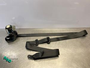 Gebruikte Veiligheidsgordel rechts-achter Mitsubishi Colt (Z2/Z3) 1.3 16V Prijs € 15,00 Margeregeling aangeboden door Autodemontagebedrijf Otte