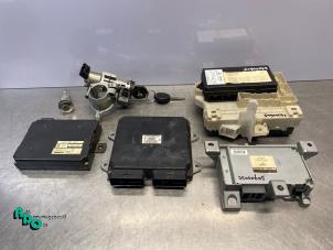 Gebruikte Kontaktslot + computer Mitsubishi Colt (Z2/Z3) 1.3 16V Prijs € 120,00 Margeregeling aangeboden door Autodemontagebedrijf Otte