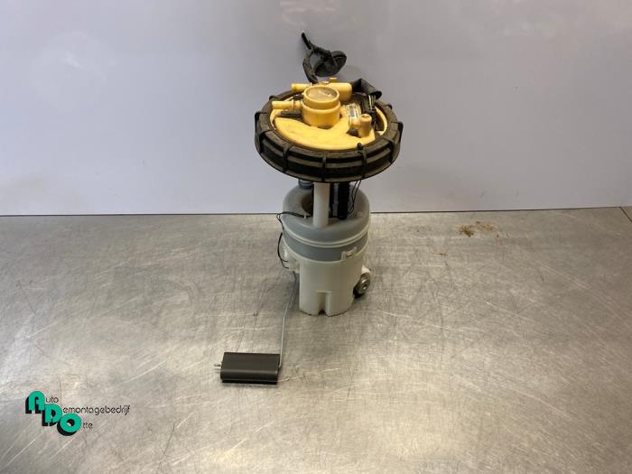 Gebruikte Tank element Pomp Mitsubishi Colt (Z2/Z3) 1.3 16V Prijs € 25,00 Margeregeling aangeboden door Autodemontagebedrijf Otte