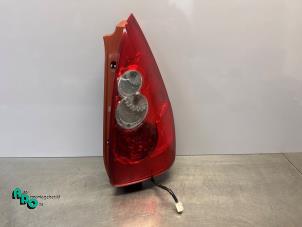 Gebruikte Achterlicht rechts Mazda 5 (CR19) 1.8i 16V Prijs € 20,00 Margeregeling aangeboden door Autodemontagebedrijf Otte