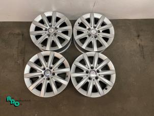 Gebruikte Velgen set Mercedes A (W176) 1.6 A-160 16V Prijs € 200,00 Margeregeling aangeboden door Autodemontagebedrijf Otte