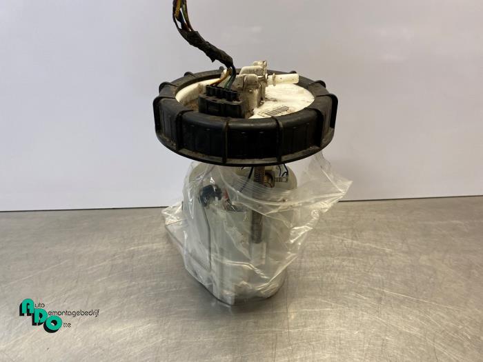 Gebruikte Tank element Pomp Ford Focus 3 Wagon 1.0 Ti-VCT EcoBoost 12V 125 Prijs € 15,00 Margeregeling aangeboden door Autodemontagebedrijf Otte