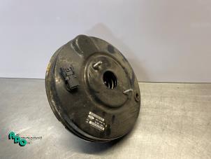 Gebruikte Rembekrachtiger Ford Focus 3 Wagon 1.0 Ti-VCT EcoBoost 12V 125 Prijs € 25,00 Margeregeling aangeboden door Autodemontagebedrijf Otte