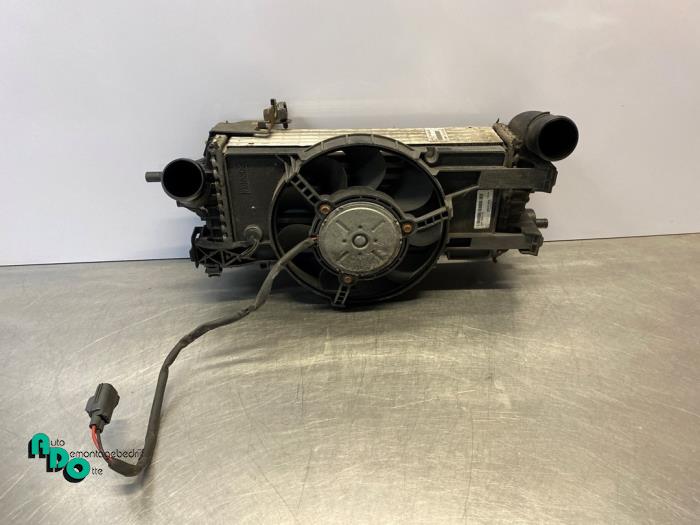 Intercooler van een Ford Focus 3 Wagon 1.0 Ti-VCT EcoBoost 12V 125 2013