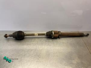 Gebruikte Aandrijfas rechts-voor Ford Focus 3 Wagon 1.0 Ti-VCT EcoBoost 12V 125 Prijs € 35,00 Margeregeling aangeboden door Autodemontagebedrijf Otte