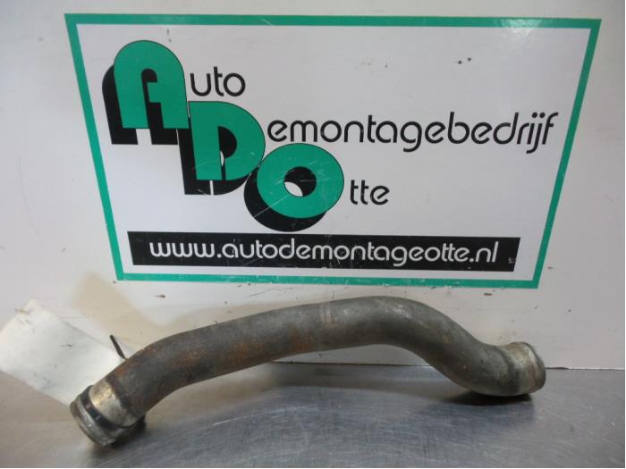 Gebruikte Intercooler Buis Maserati Biturbo 2.8 430 18V Prijs € 40,00 Margeregeling aangeboden door Autodemontagebedrijf Otte