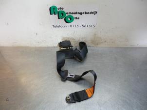 Gebruikte Veiligheidsgordel links-achter Peugeot Boxer (230P) 2.5TD di 12V Prijs € 25,00 Margeregeling aangeboden door Autodemontagebedrijf Otte