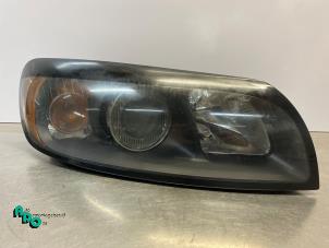 Gebruikte Rechter Koplamp Volvo C30 (EK/MK) 1.8 16V Prijs € 150,00 Margeregeling aangeboden door Autodemontagebedrijf Otte