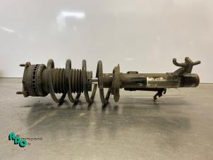 Gebruikte Mac Phersonpoot rechts-voor Ford Fiesta 5 (JD/JH) 1.3 Prijs € 35,00 Margeregeling aangeboden door Autodemontagebedrijf Otte