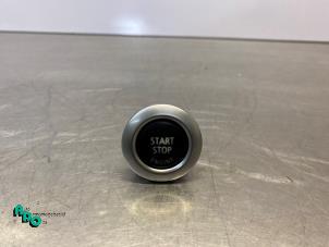 Gebruikte Start/Stop schakelaar BMW 3 serie (E90) 318i 16V Prijs € 10,00 Margeregeling aangeboden door Autodemontagebedrijf Otte