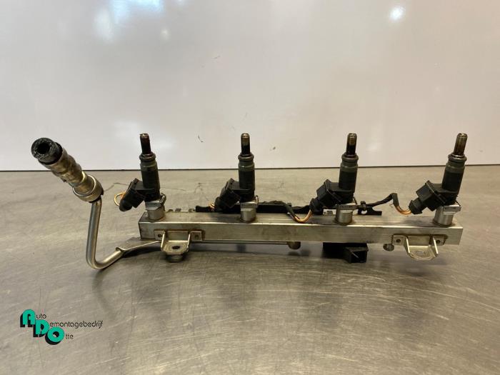 Gebruikte Verstuiver brug BMW 3 serie (E90) 318i 16V Prijs € 25,00 Margeregeling aangeboden door Autodemontagebedrijf Otte