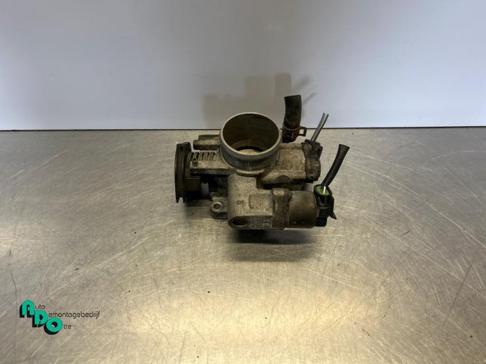 Gebruikte Gasklephuis Chevrolet Spark (M300) 1.0 16V Bifuel Prijs € 40,00 Margeregeling aangeboden door Autodemontagebedrijf Otte