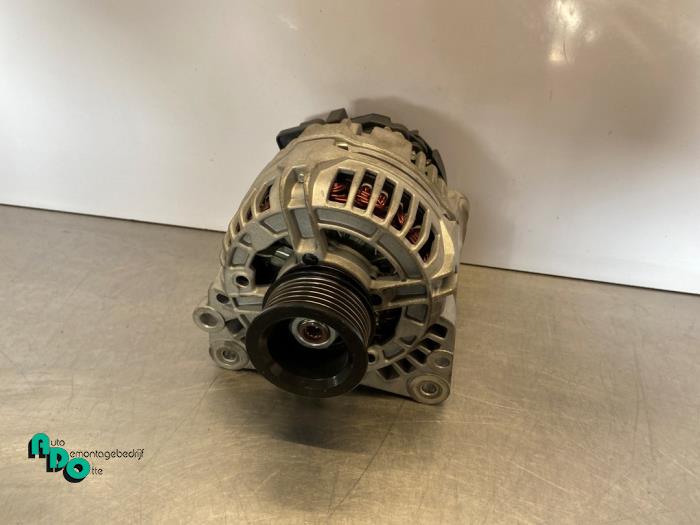 Gebruikte Dynamo Volkswagen Golf IV (1J1) 1.4 16V Prijs € 40,00 Margeregeling aangeboden door Autodemontagebedrijf Otte