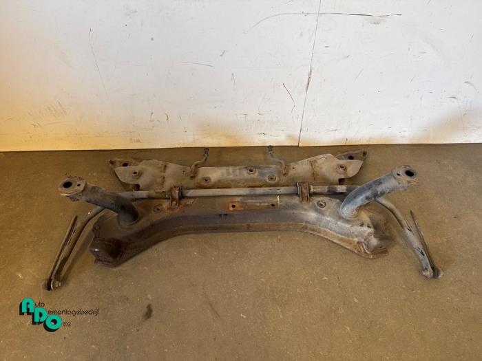 Gebruikte Subframe Suzuki Swift (ZA/ZC/ZD1/2/3/9) 1.6 Sport VVT 16V Prijs € 75,00 Margeregeling aangeboden door Autodemontagebedrijf Otte