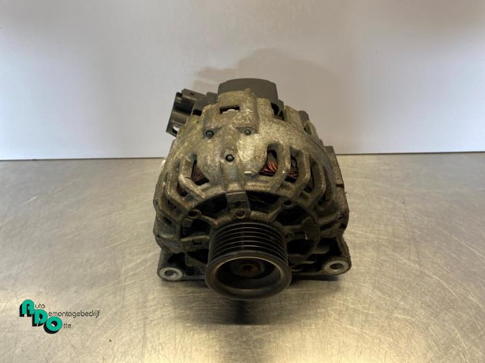 Gebruikte Dynamo Peugeot 206+ (2L/M) 1.4 XS Prijs € 35,00 Margeregeling aangeboden door Autodemontagebedrijf Otte