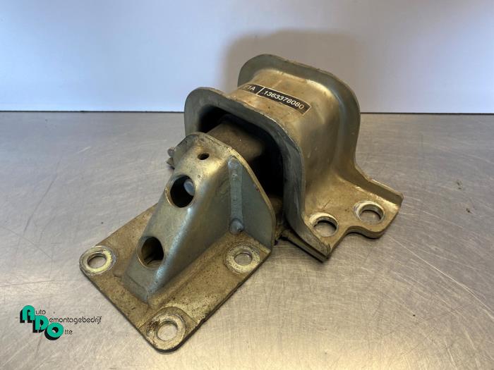 Gebruikte Versnellingsbak Steun Citroen Jumper (U9) 2.2 HDi 130 Prijs € 20,00 Margeregeling aangeboden door Autodemontagebedrijf Otte