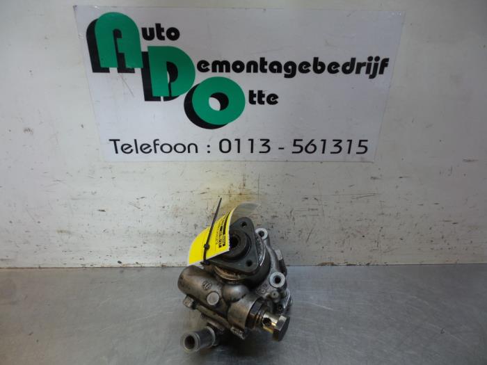 Gebruikte Pomp Servo Landrover Freelander Hard Top 2.5 V-6 Prijs € 50,00 Margeregeling aangeboden door Autodemontagebedrijf Otte