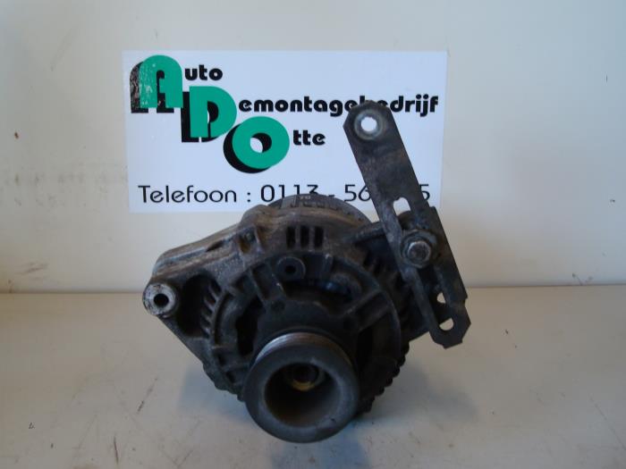 Gebruikte Dynamo Audi 80 (B4) 1.6 E/S Prijs € 40,00 Margeregeling aangeboden door Autodemontagebedrijf Otte