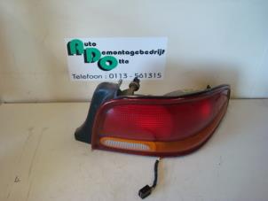 Gebruikte Achterlicht rechts Chrysler Stratus (JA/JX) 2.0 16V Prijs € 30,00 Margeregeling aangeboden door Autodemontagebedrijf Otte