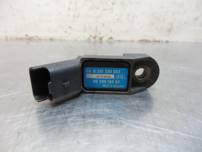 Gebruikte Map Sensor (inlaatspruitstuk) Citroen C5 I Break (DE) 2.0 16V Prijs € 20,00 Margeregeling aangeboden door Autodemontagebedrijf Otte